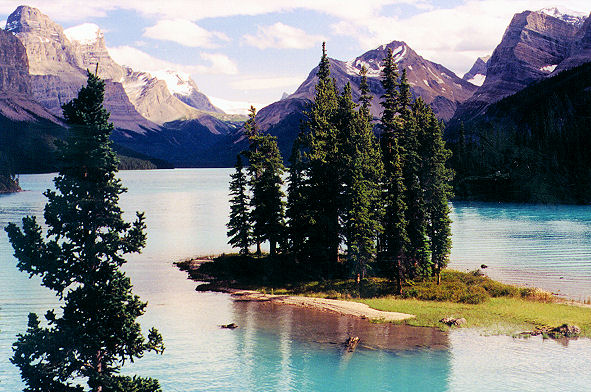 Maligne Lake